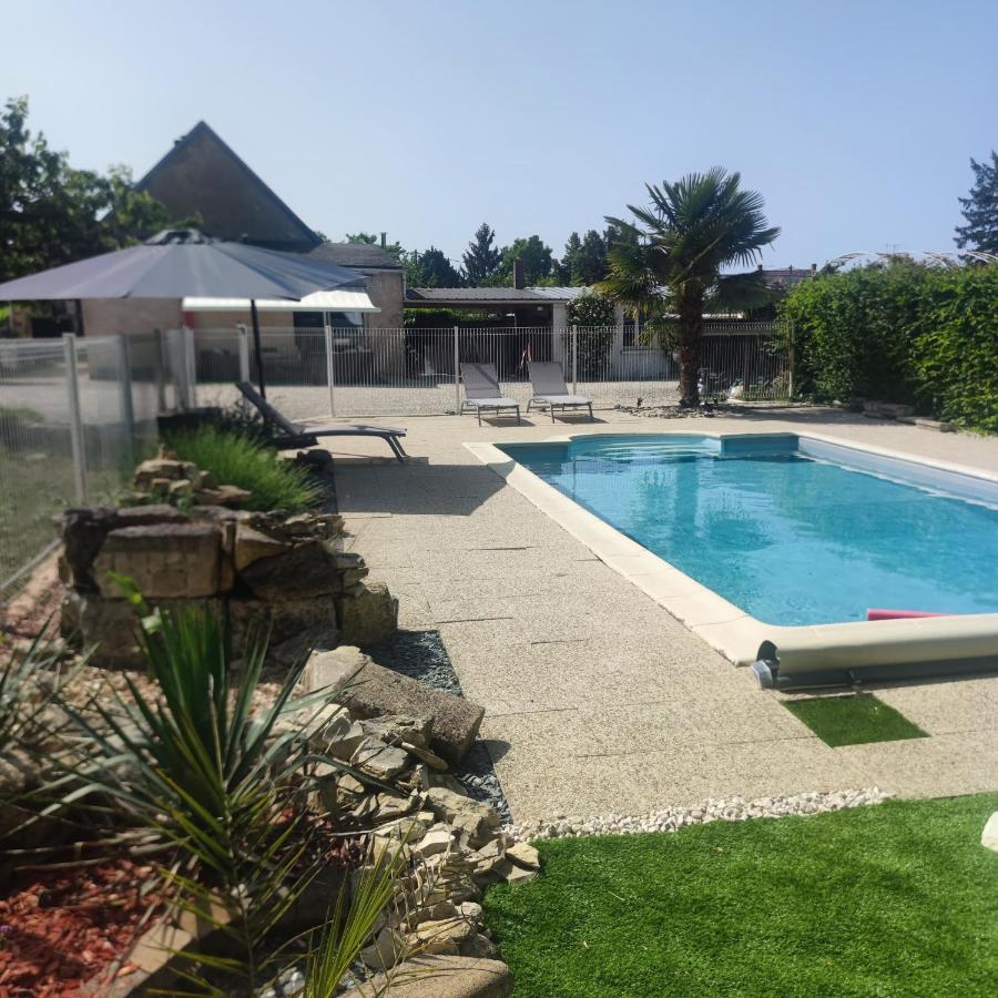 Naturel : Studio Calme Et Agreable Les Bordes Экстерьер фото