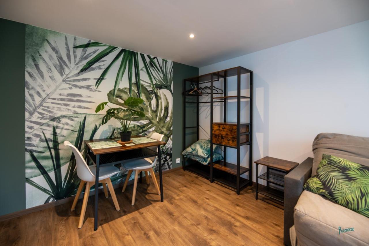 Naturel : Studio Calme Et Agreable Les Bordes Экстерьер фото