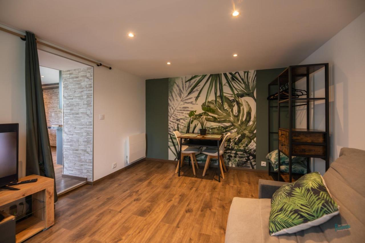 Naturel : Studio Calme Et Agreable Les Bordes Экстерьер фото